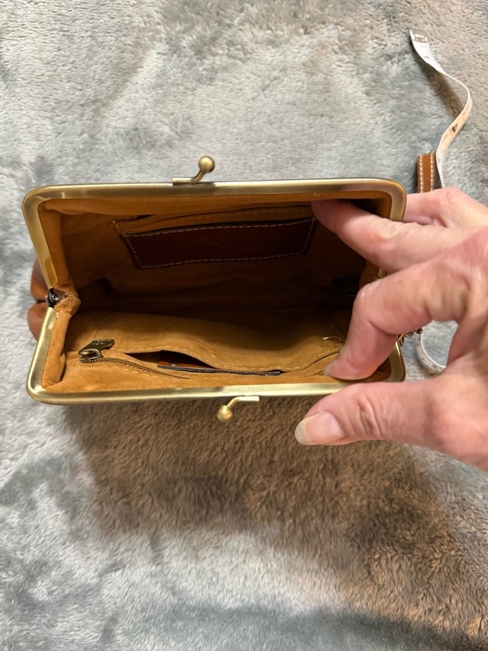 Patricia Nash Cognac Kiss-Lock Leather Wristlet - Picture 3 of 5